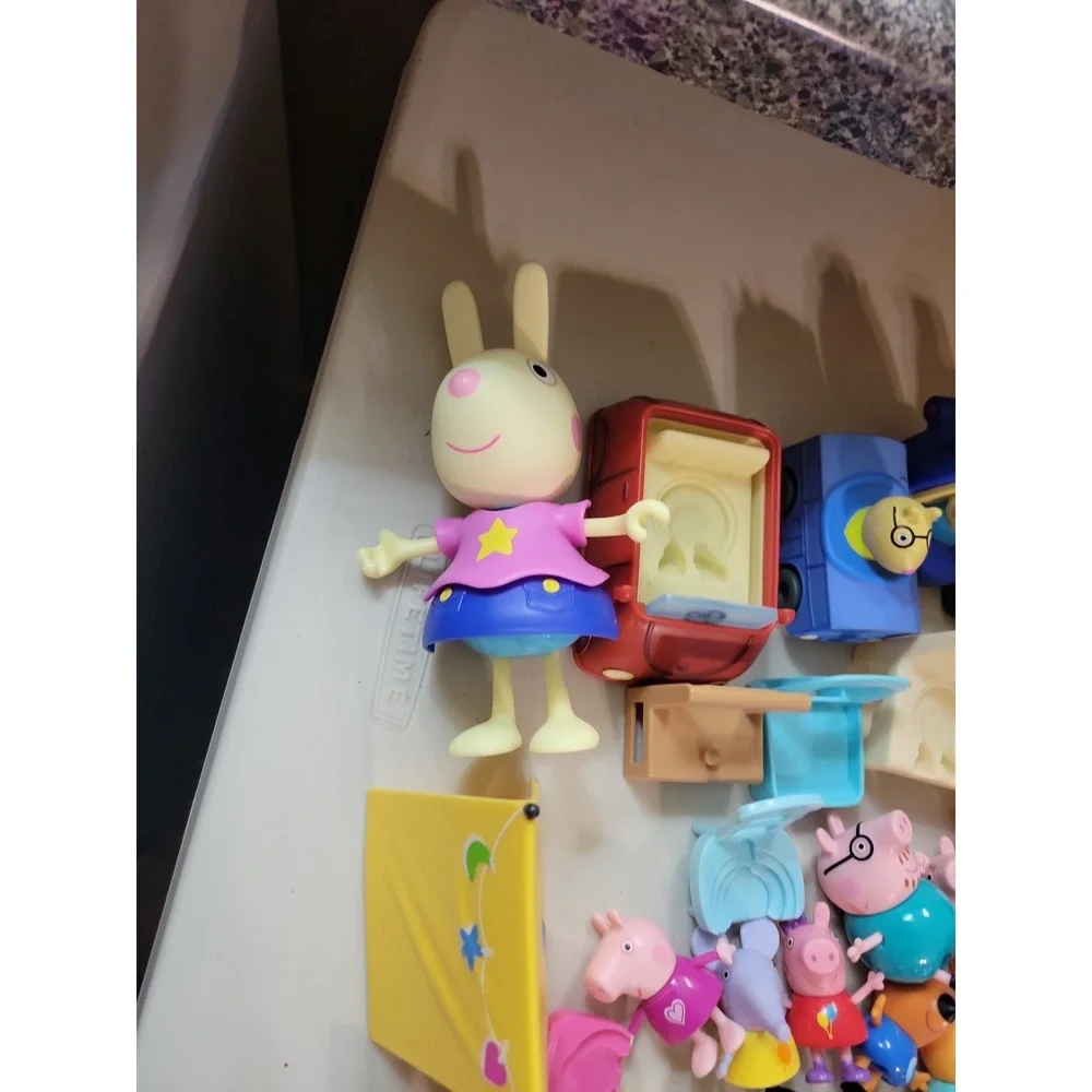 Huge mixed Lot Peppa Pig & Friends Action Figures accessories toys